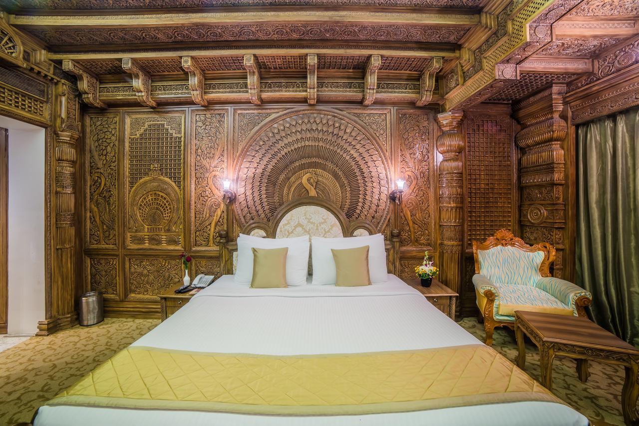 Ramoji Film City- Sitara Luxury Hotel Pedda Ambarpet Exteriör bild