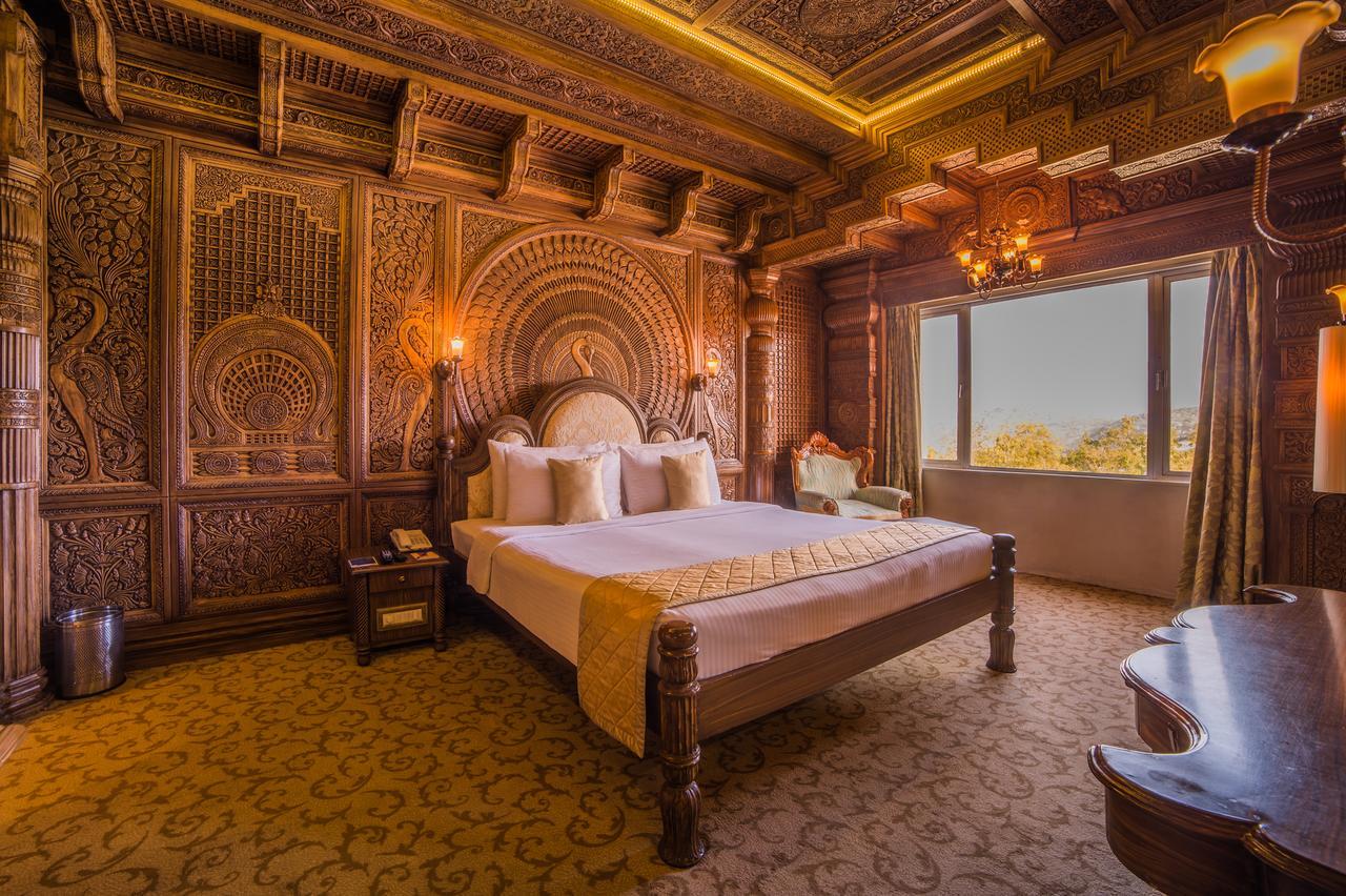 Ramoji Film City- Sitara Luxury Hotel Pedda Ambarpet Exteriör bild