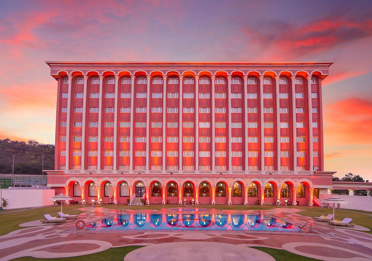 Ramoji Film City- Sitara Luxury Hotel Pedda Ambarpet Exteriör bild