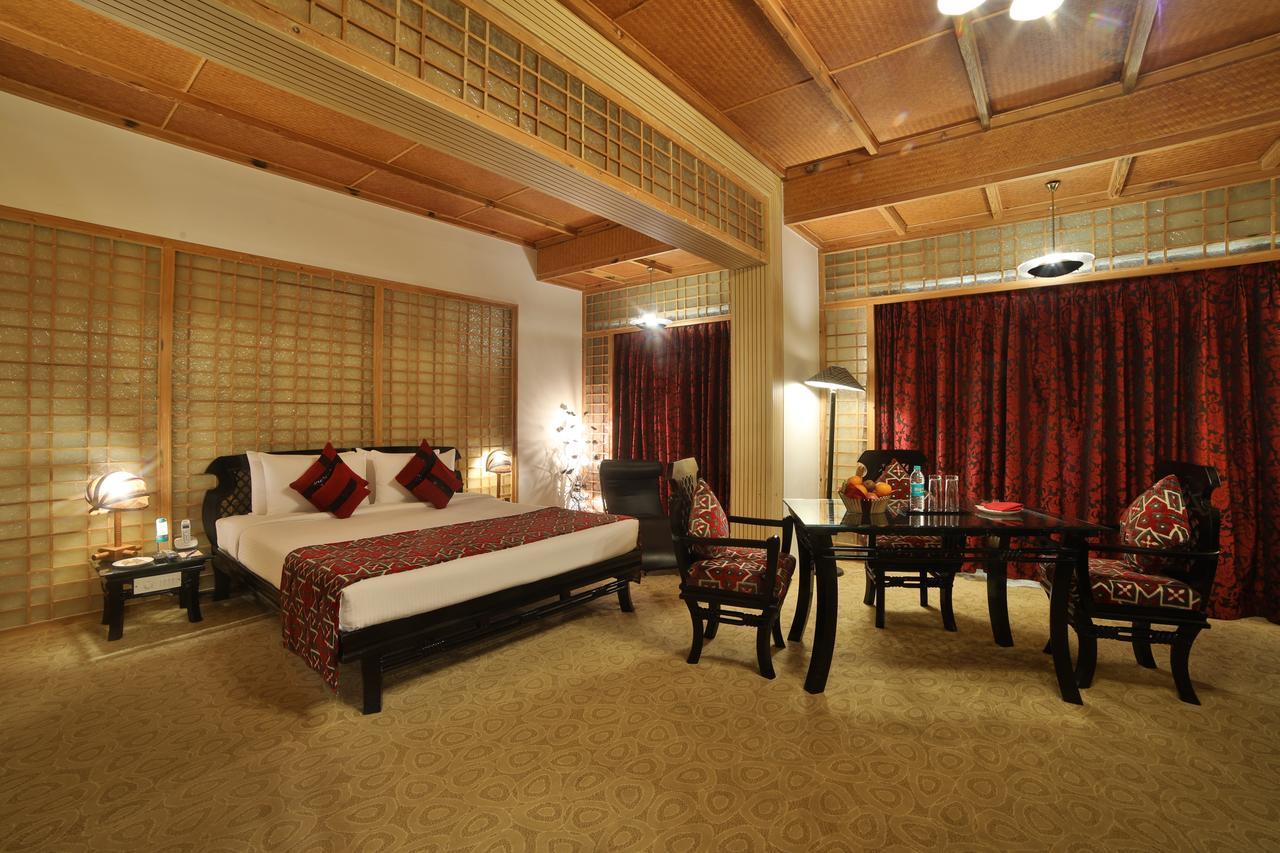 Ramoji Film City- Sitara Luxury Hotel Pedda Ambarpet Exteriör bild