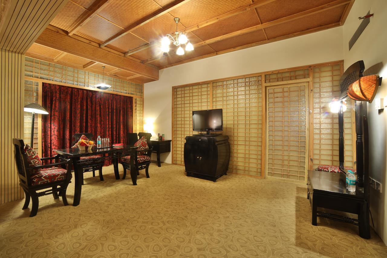 Ramoji Film City- Sitara Luxury Hotel Pedda Ambarpet Exteriör bild