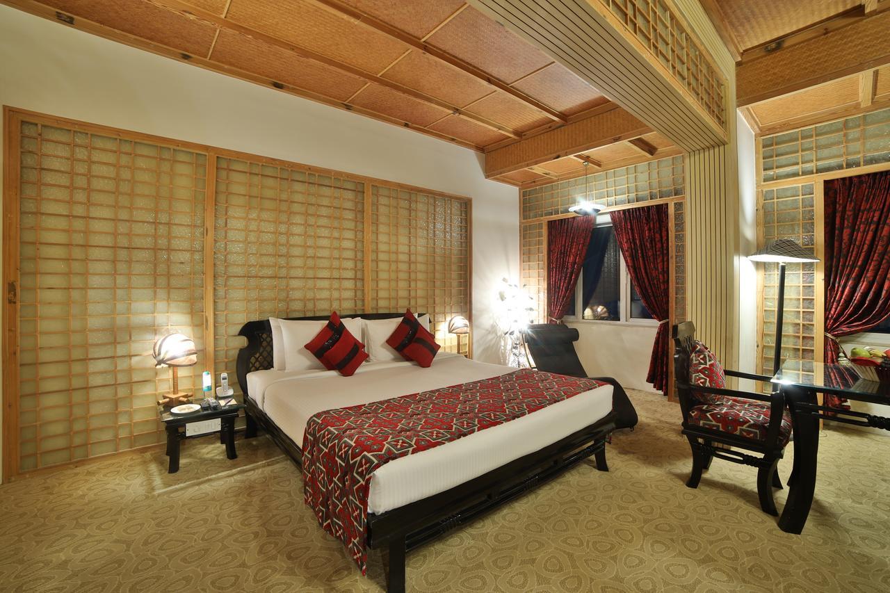 Ramoji Film City- Sitara Luxury Hotel Pedda Ambarpet Exteriör bild