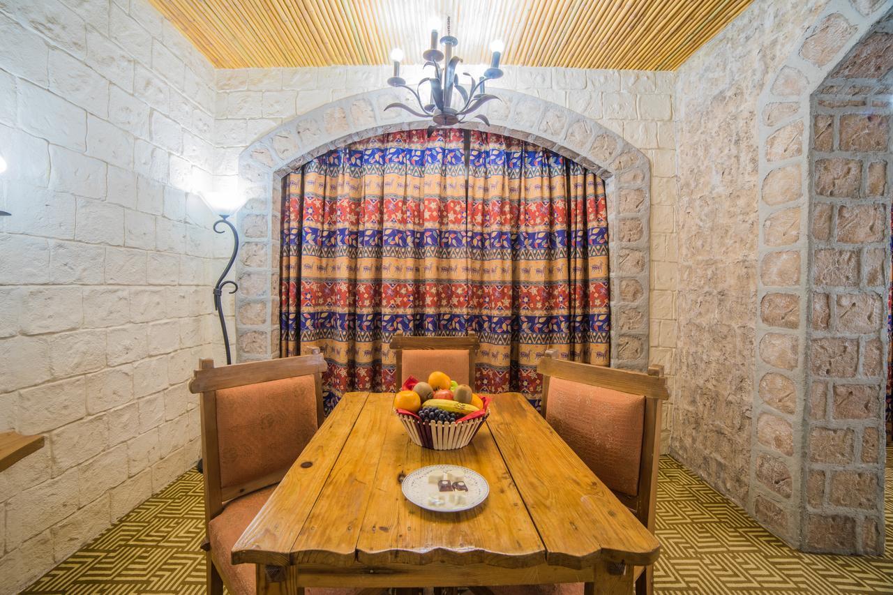 Ramoji Film City- Sitara Luxury Hotel Pedda Ambarpet Exteriör bild