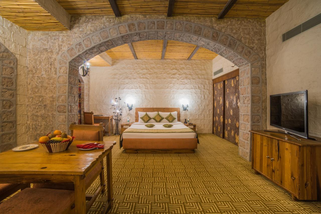 Ramoji Film City- Sitara Luxury Hotel Pedda Ambarpet Exteriör bild